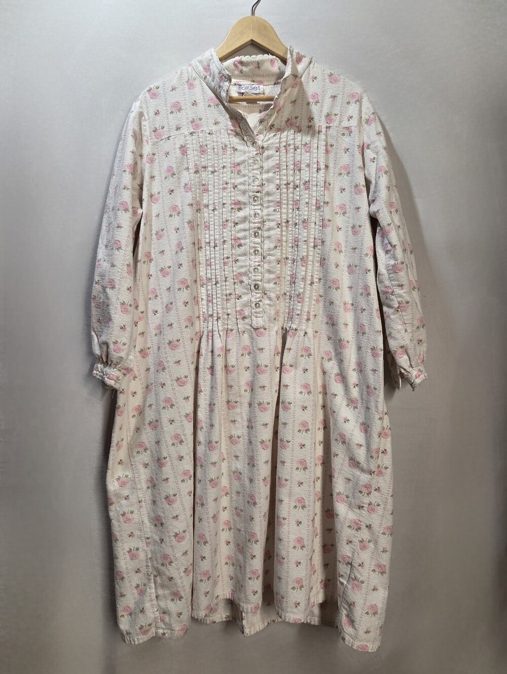 Large Cottagecore 90s Floral Cotton Nightgown Collared Button Front